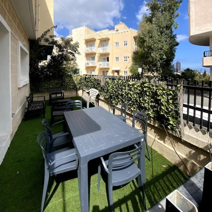 Flat St Julians For 7 People, Spacious And Bright * San Ġiljan