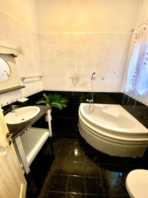 Flat St Julians For 7 People, Spacious And Bright Apartment