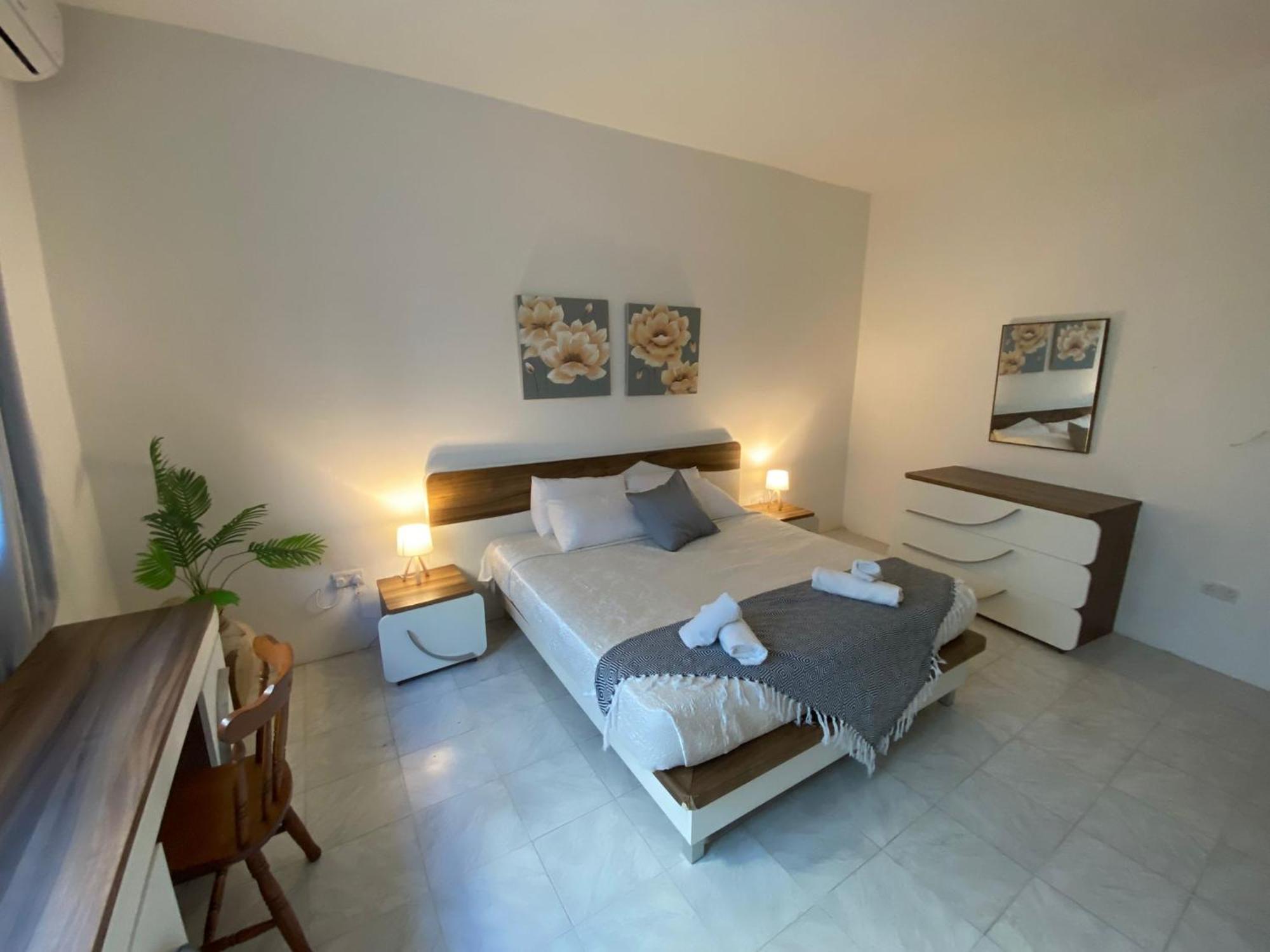 Flat St Julians For 7 People, Spacious And Bright